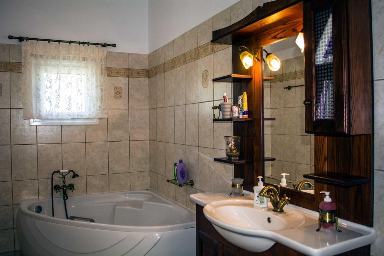 Villa Gem Moni Evaggelistrias Esterno foto